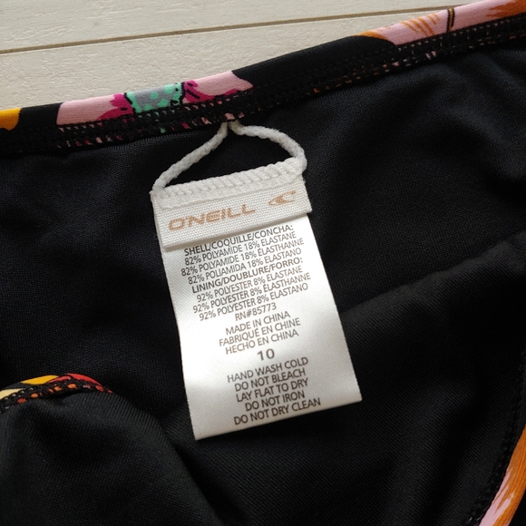 O'Neill NEW girls Tropical Keyhole Tankini Swimsuit Set - Picture 13 of 16